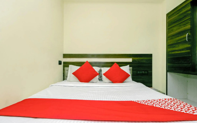 OYO 23656 Parimeet Hotel