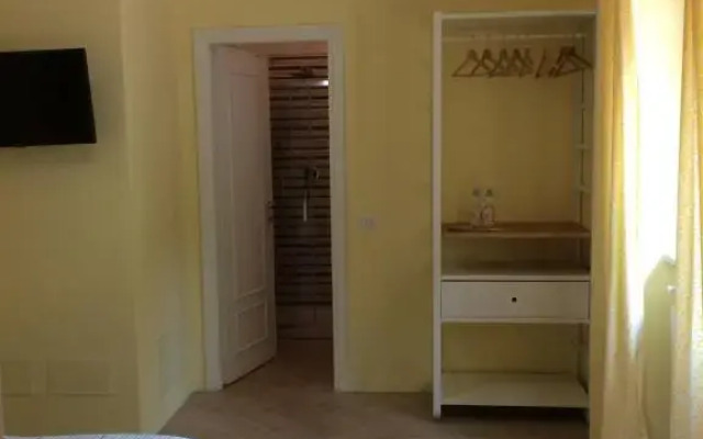 La Villetta Apartments