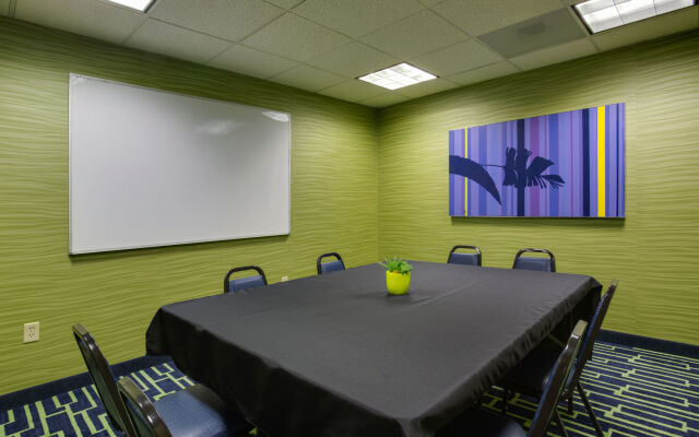 Holiday Inn Express Suites Plant City by IHG