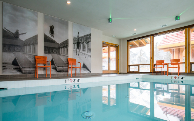 Moose Hotel And Suites