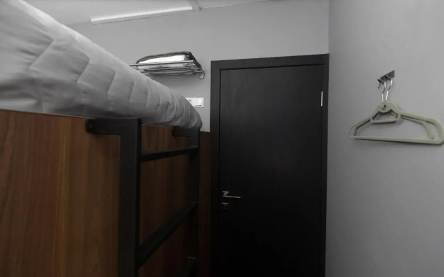 Shelter-hotels