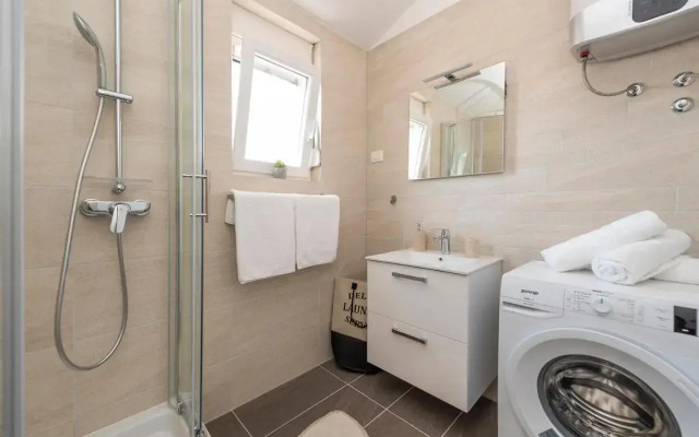 Luxury Apartments - La Vir 1 & 2