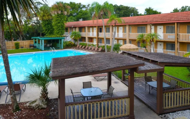 Rodeway Inn Clearwater - Central