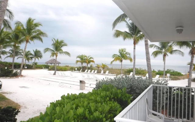 Waterside Inn on the Beach