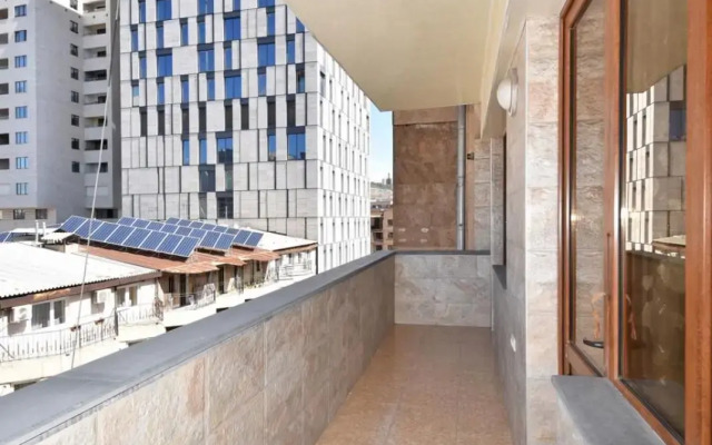Teryan street, 4 bedrooms Luxury, Unique apartment TT888