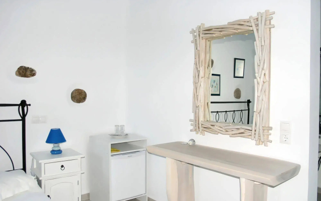 Mykonian Iros Suites & Villas