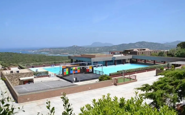 Rena Bianca Cugnana Verde Residence