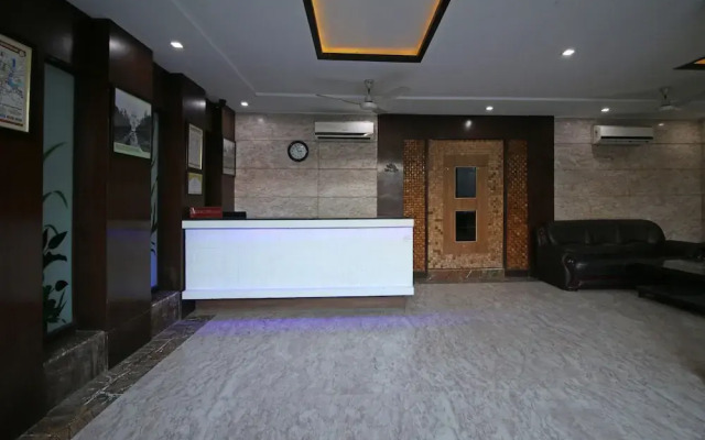 OYO 8095 Hotel Taj Castle