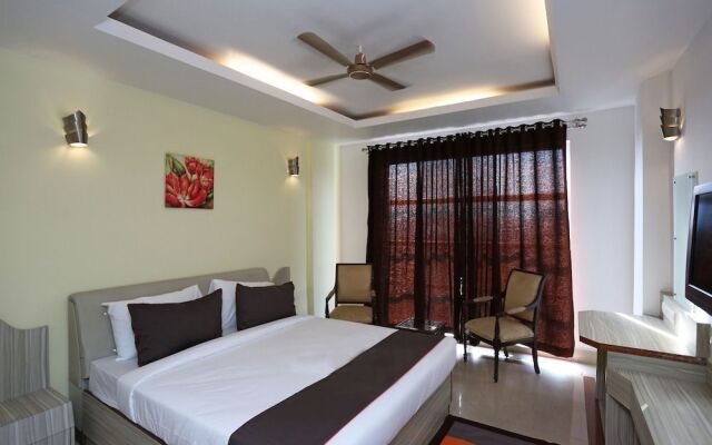 Collection O 186 Hotel Triple C