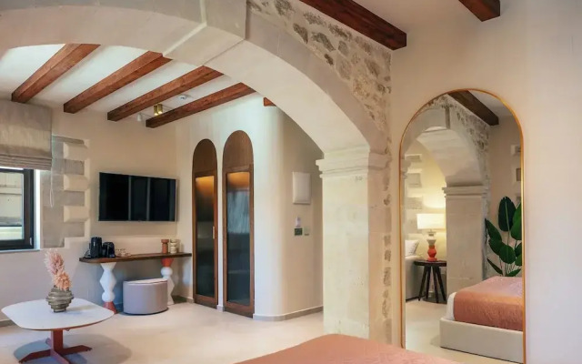 La Montre Luxury Boutique Suites