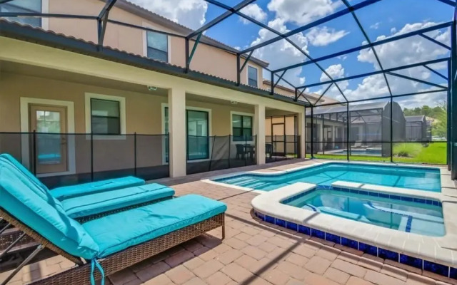 9 Bedroom 5 Bathroom in Champions Gate