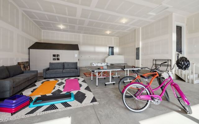 Upscale Waterfront Estate With Mountain Sunset Views