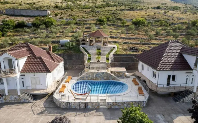 The Lake House 1 in Shkod r