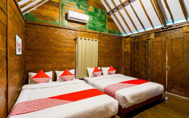 Roemah Gladak Kebon Sidoluhur by Oyo Rooms