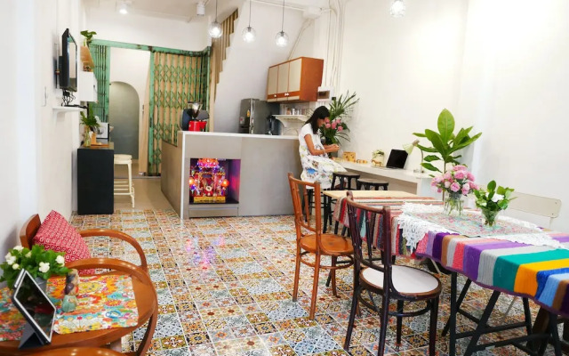 Bangkok Sanookdee - Adults Only