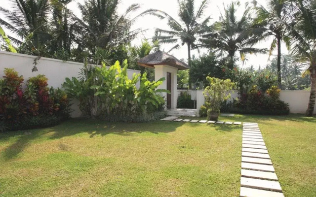 Villa Candi Kecil 1
