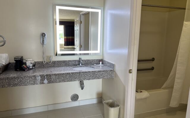 Surry Inn - Dobson - I-77 - Exit 93