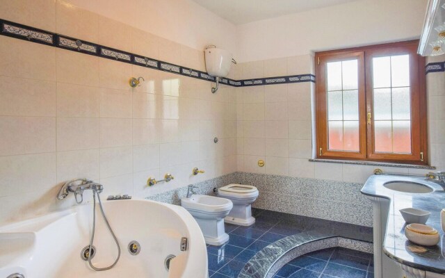 Nice Apartment in Davoli Marina With 2 Bedrooms and Wifi