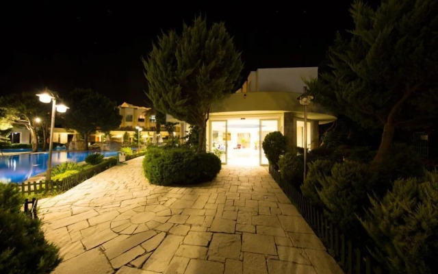 Royal Palm Beach Hotel