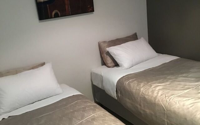 City Escape 3BD in Adelaides East End 7