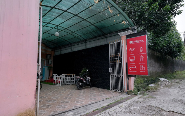 RedDoorz Syariah near Exit Toll Puncak