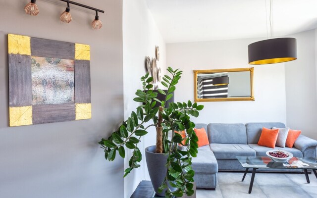 Levanco City Sea Business Suite