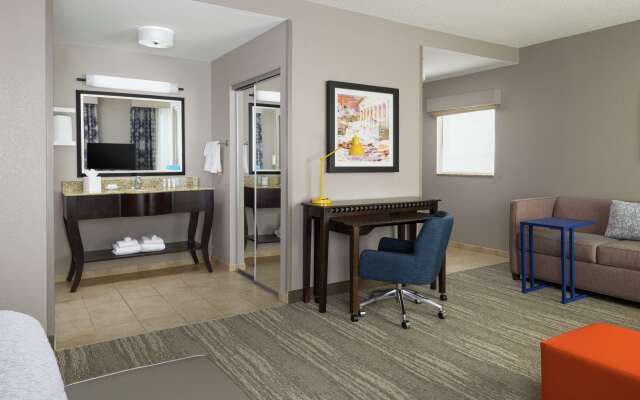 Hampton Inn & Suites National Harbor - Alexandria Area