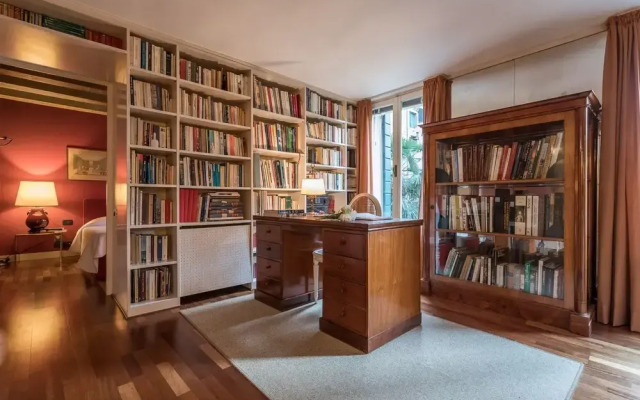 Ca' Carmini with Private Garden
