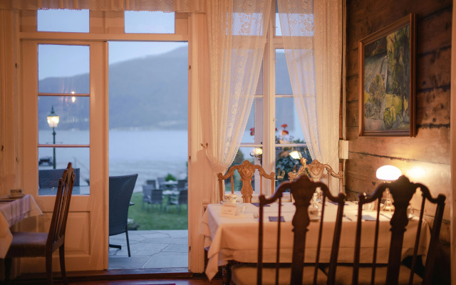 Leikanger Fjordhotel - Unike Hoteller