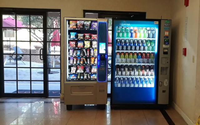 Ramada By Wyndham Temple Terrace/Tampa North