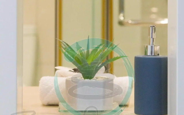 ZEN BY THE WATER - Darwin's Premier Ocean View Family Retreat