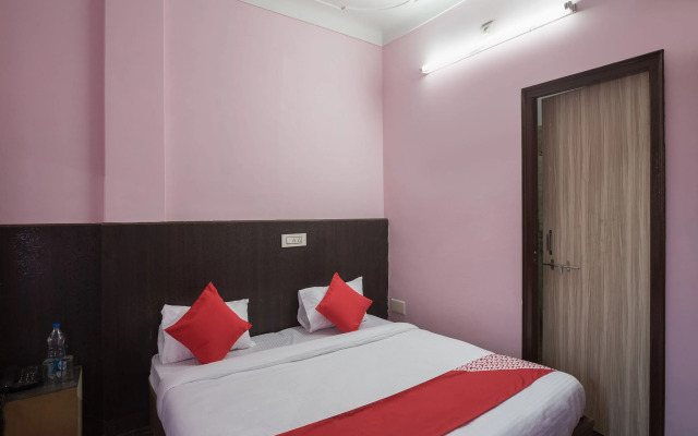 OYO 23056 Hotel Utsav