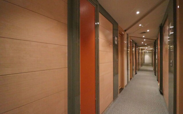 OYO 13616 Hotel Gala Galaxy