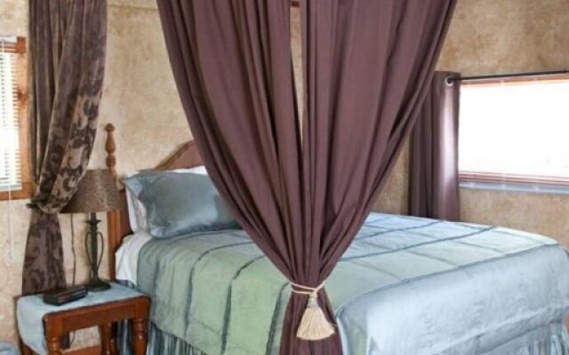 Mill Creek Manor B & B