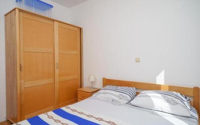 Apartment Švrćo