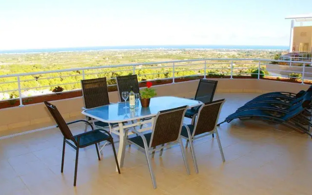 Luxury Golf Penthouse