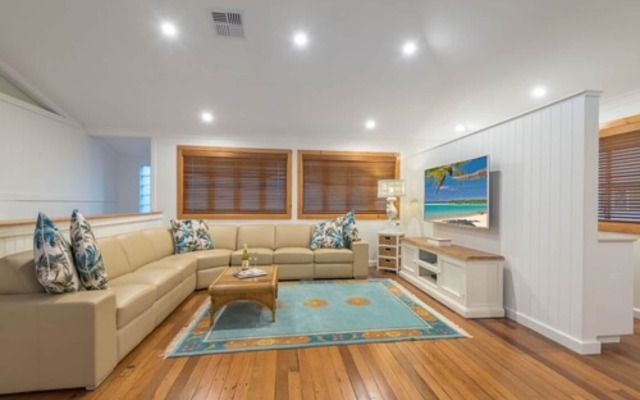 Noosa Outrigger Beach Resort