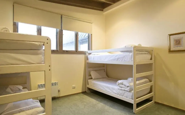 White Crystal Apartments Mt Hotham