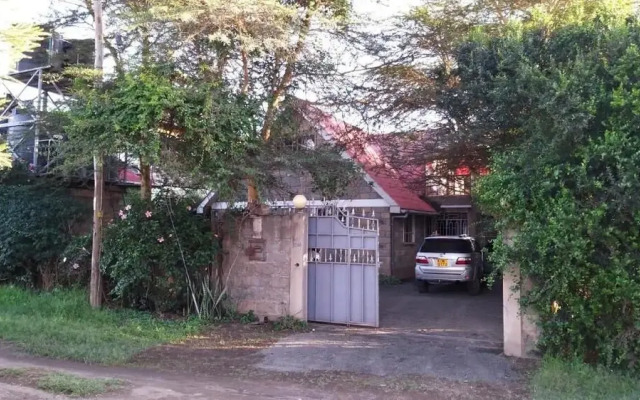 Lux Suites Weavers Haven Guest House