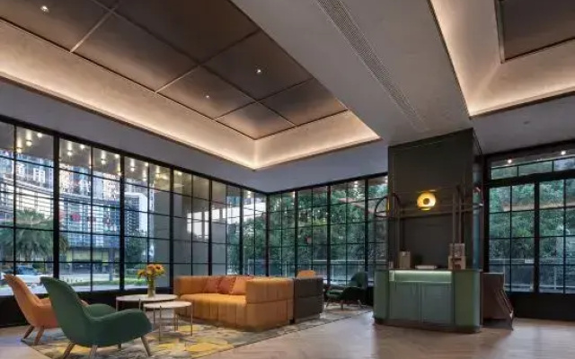 Orange Hotel (Changsha University of Technology Tujiachong Subway Station)