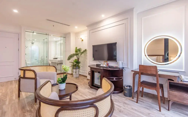 Reyna Luxury Hotel