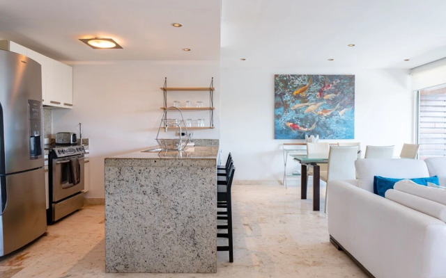 Elements Penthouse 19 3 Bedroom Condo by RedAwning