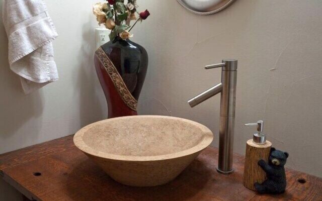 Shelton Kingswood Luxury Home By RedAwning