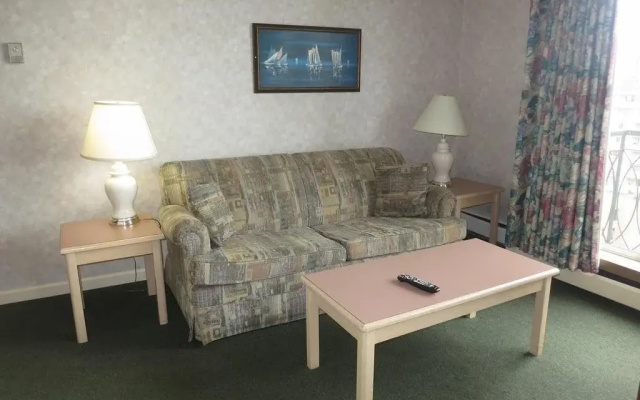 Tropicana Suite Hotel