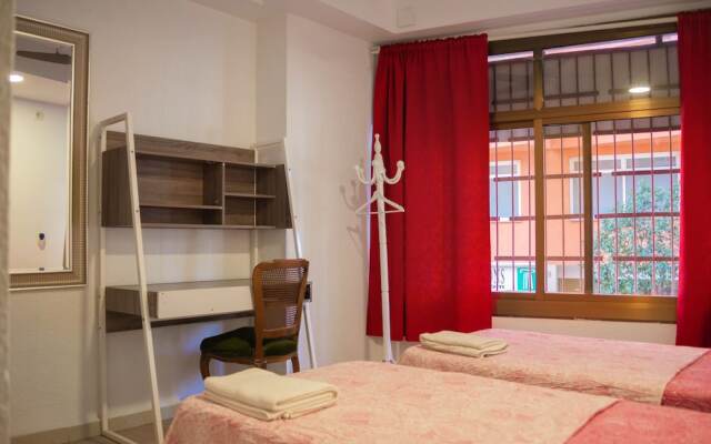 Go Bcn Hostal Ideal Badal - Hostel