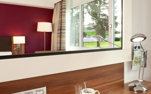 Holiday Inn Lille - Ouest Englos by IHG