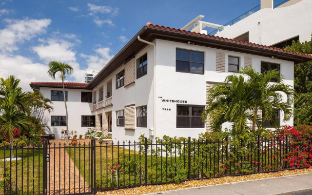 Miami Whitehouse Apartments