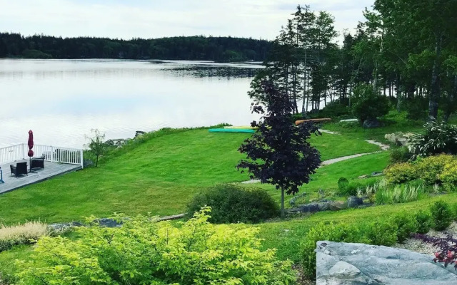 The Lake House Bed & Breakfast