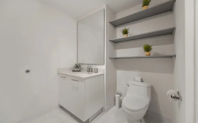 Awesome 2BR Family Apt at Midblock Miami