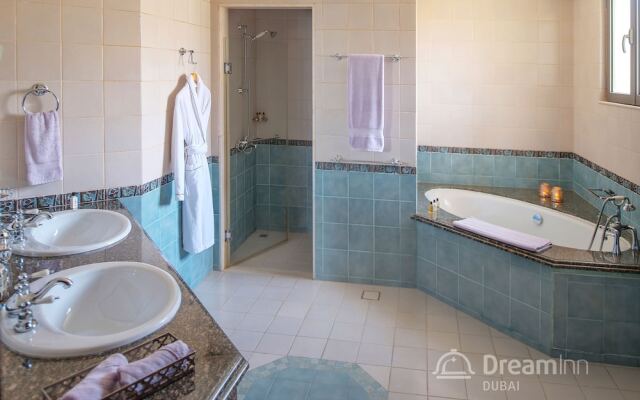 The Palm Jumeirah Villas - Frond O